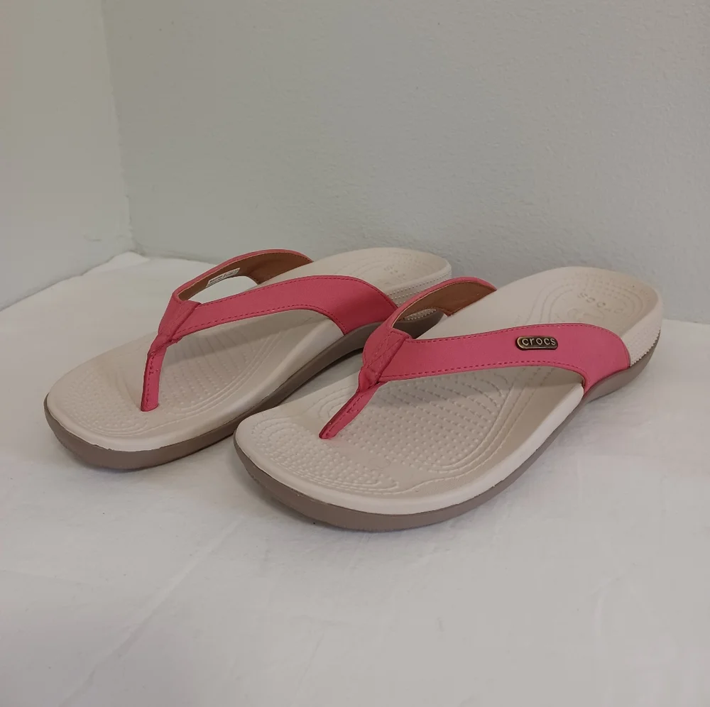 Crocs thong flip-flop sandals coral/cream size 9w Women’s - Picture 1 of 9